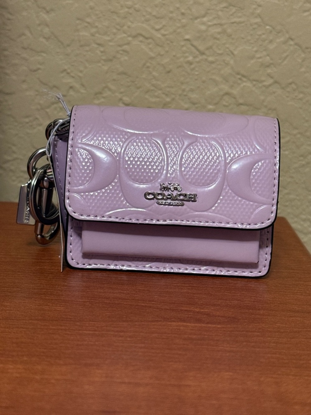 COACH Klare Bag Charm
In Signature Leather With Heart Charm - Picture 6 of 6